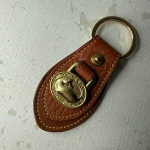 Vintage Dooney & Bourke All Weather Leather Key Ring Fob Tan Brown Brass Duck